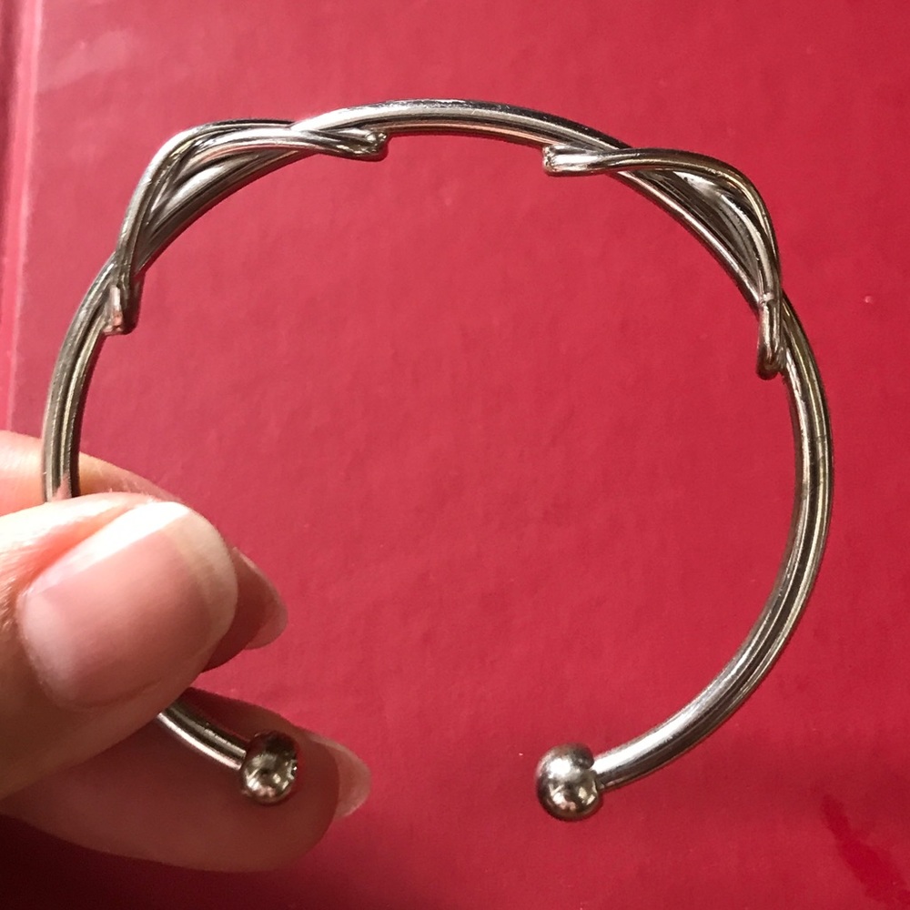 Double infinity bangle - Picture 2 of 3